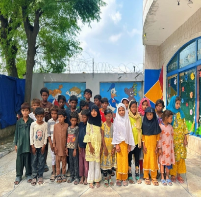 Nayi Uraan Model School
